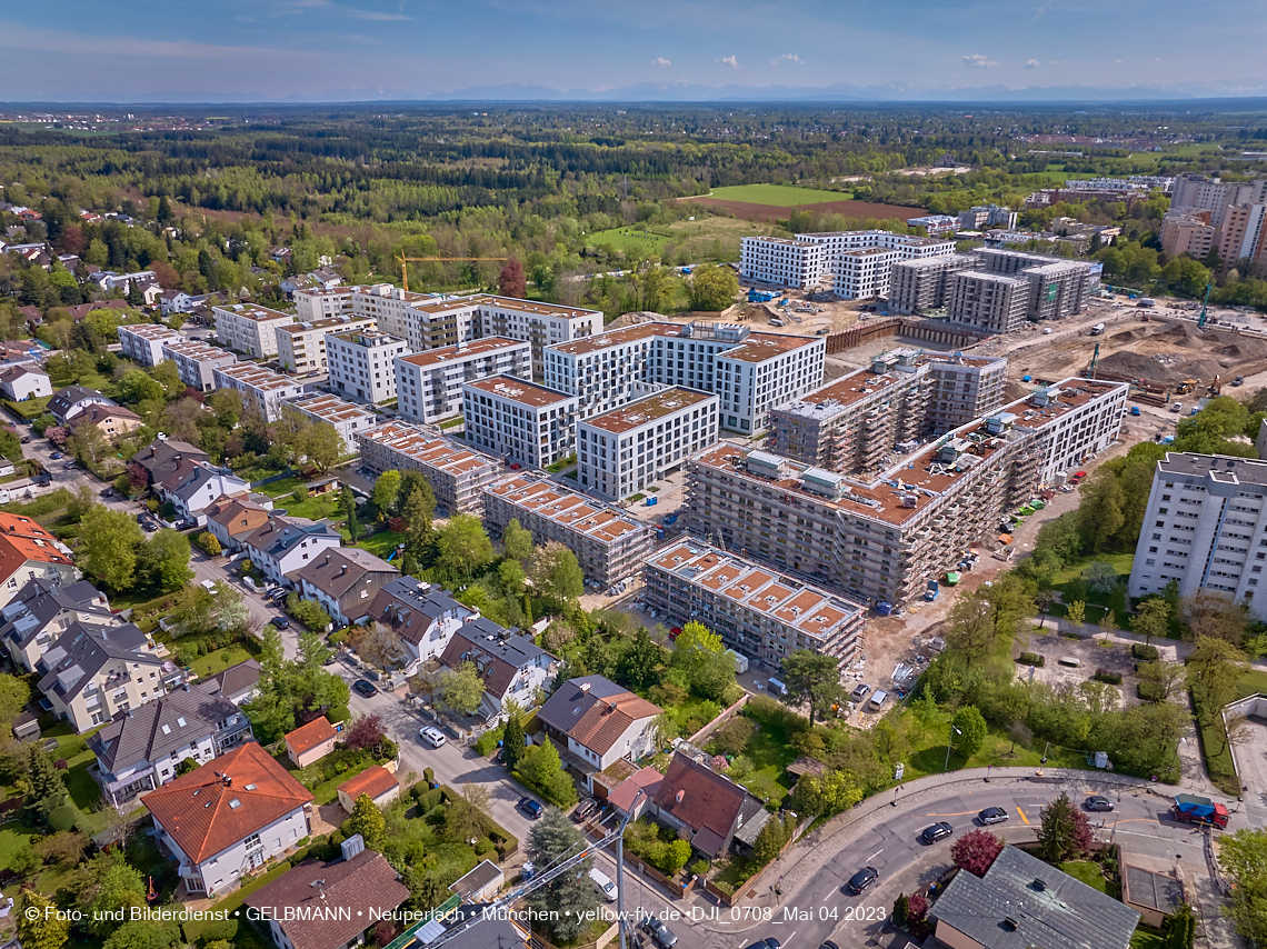 04.05.2023 - Luftbilder vom Alexisqaurtier und Pandion Verde in Neuperlach
